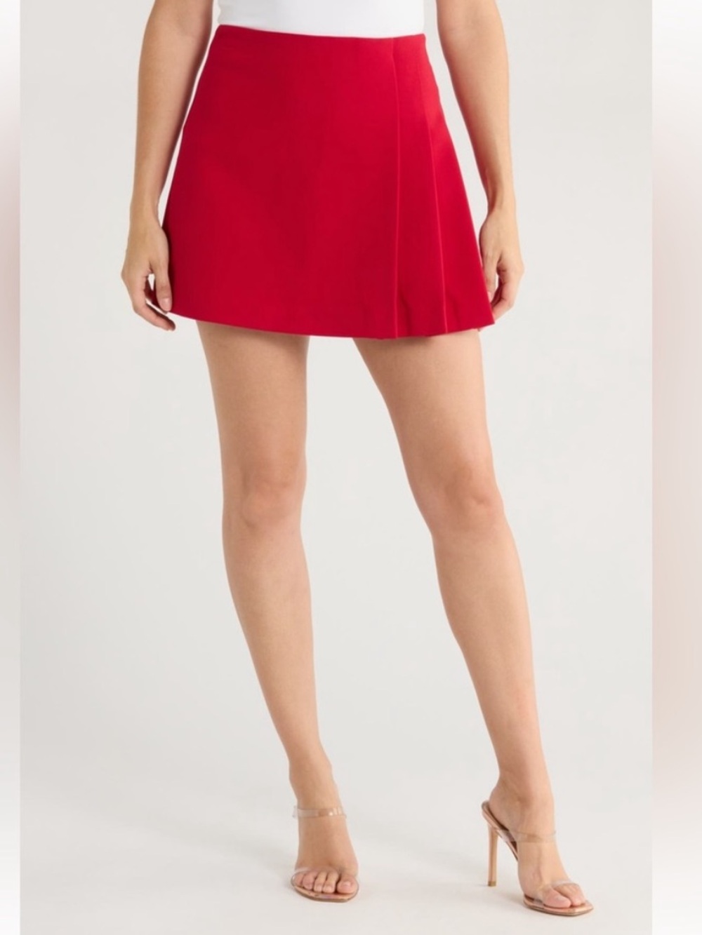 Alice + Olivia || Semira Pleated Mini Skirt in Deep Ruby Red 6 - Picture 2 of 9